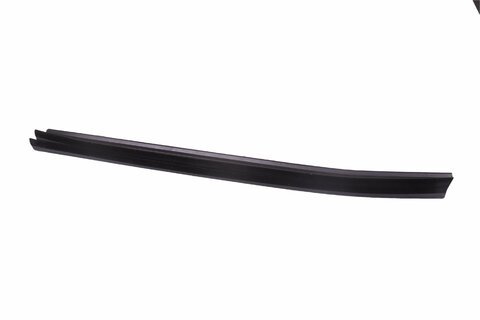 Stírací těsnění okna levé zadní - sametka - 823317846R