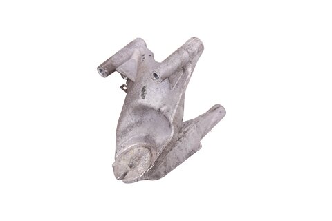 Držák motoru pravý 070199308A