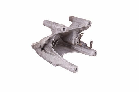 Držák motoru pravý 070199308A