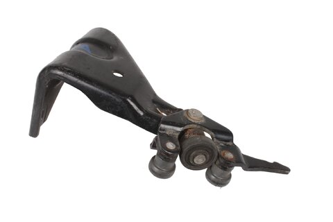 Levý pojezd bočních dveří (spodní)