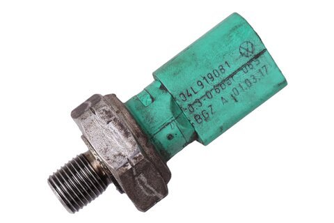 Tlakový olejový spínač 04L919081