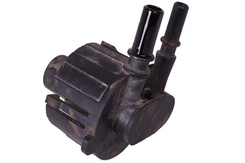 Vedení paliva nádržky na aditiva 1525X8