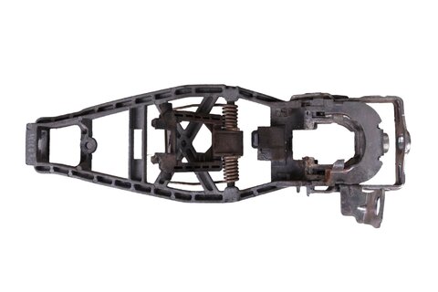 Upevňovací třmen pravé přední kliky 7H0837886C