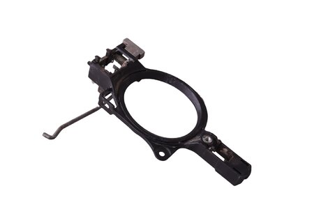 Držák madla pro otvírání dveří zadní pravá 910975