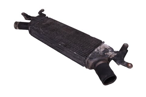 Chladič plnícího vzduchu 0384K6