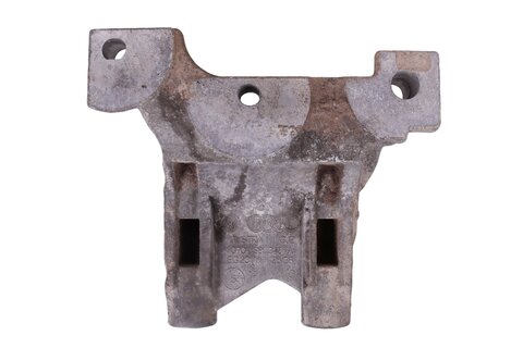 Uložení motoru 070199343A