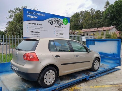 Volkswagen Golf V 1.4FSI 66kW