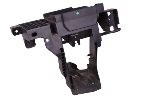 Držák reproduktoru pravý l8200890411