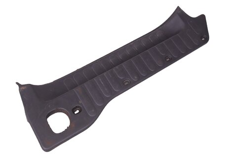 Kryt prahu zadních dveří plastový levý 8200431167