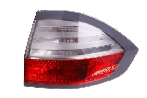 Světlo zadní vnější pravé -2010 6M21-13404-CG