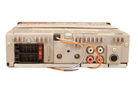 Autorádio s CD, AUX, MP3, univerzální