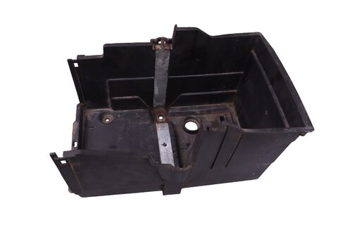 Podstavec- kryt baterie 4M51-10723-BC