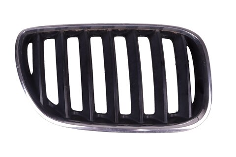 Mřížka kapoty pravá -  51137113734