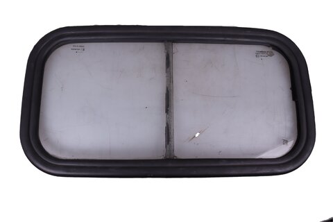 Posuvné okno celní přepážky