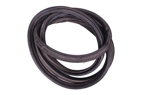 Pryžové těsnění zadních dveří kufru - 13258108