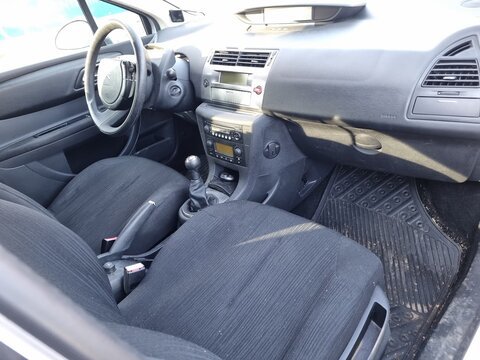 Citroën C4 1.4 16V 65kW