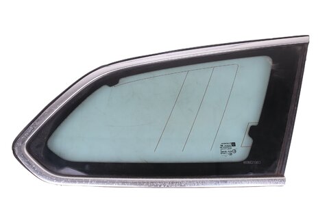 Sklo boční zadní zelené pravé P - 13264966
