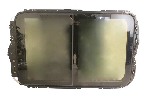 Panoramatická střecha 7N0877049B