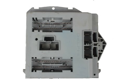 Pojistková skříňka u motoru - 51761957