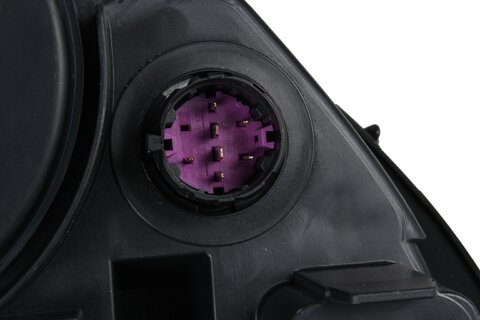 Světlo přední levé (do 2010 nutno redukci)