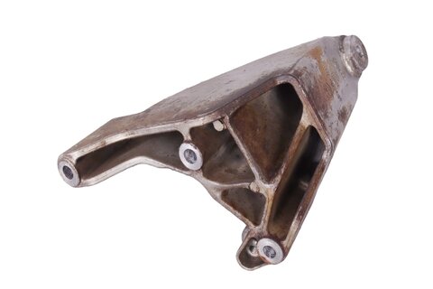 Držák motoru levý 076199307