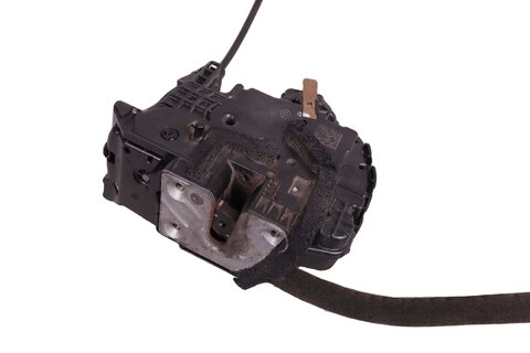 Zámek zadních dveří pravý (4 piny) 825002104R