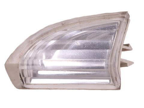 Odrazka předního nárazníku levá