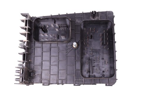 Pojistková skříňka motoru 1K0937124P