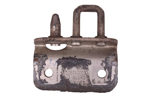 Třmen uzávěru křídlových dveří 2E1827517A