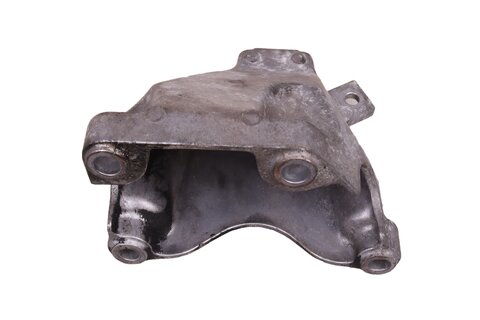 Držák motoru pravý - 8E0199308AK