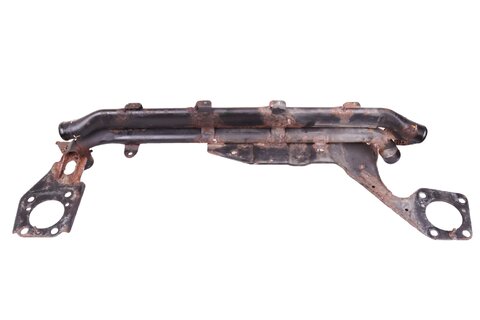 Příčná trubka chladiče mezi intercoolery 8E0199521EF