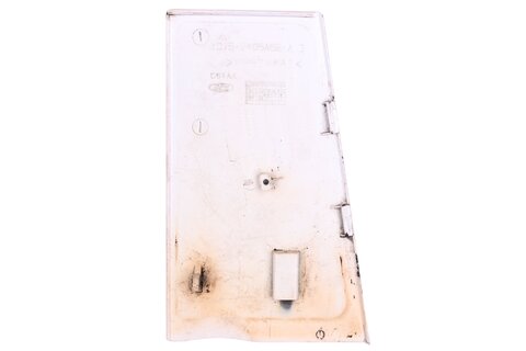 Dvířka palivové nádrže YC15-V405A02-AG