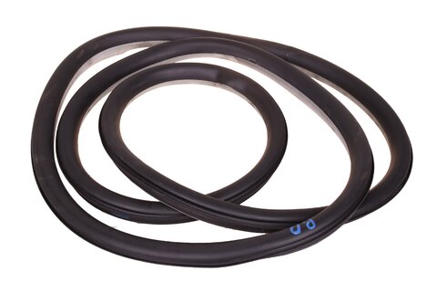 Těsnění pravých předních dveří 9025Q4