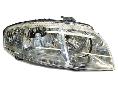 Světlo přední pravé P orig.