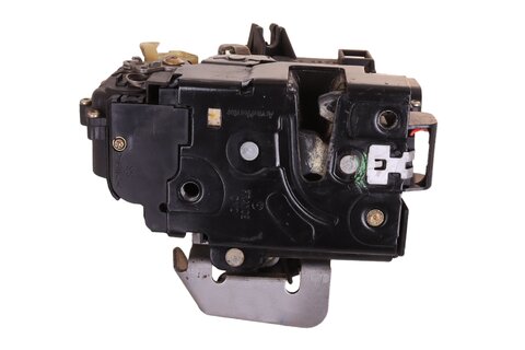 Zámek dveří přední levý 4B1837015G