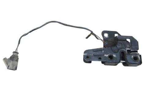 Zámek kapoty - spodní díl 8E0823509D