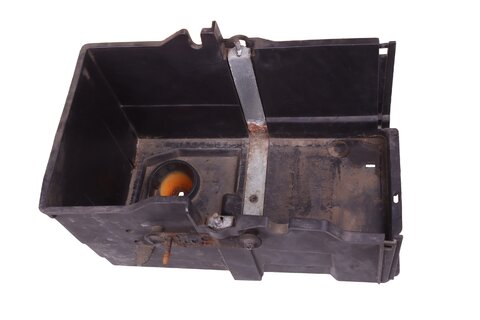 Podstavec- kryt baterie AM51-10723-AF