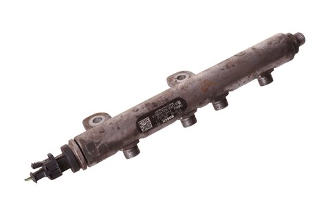 Vstřikovací lišta 1570Q6