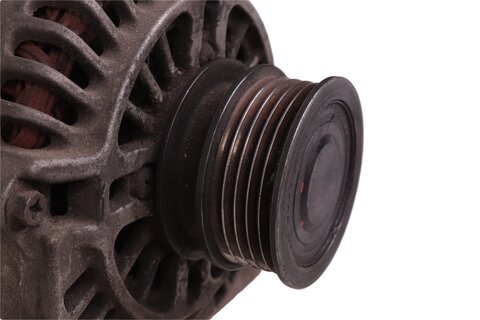 Alternátor ( 110A ) MITSUBISHI s volnoběžnou řemenicí (5 žeber)