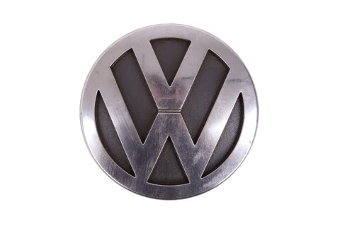 Znak VW zadní 6Q0853630A