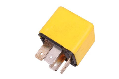 Relé 30A žluté 82461739