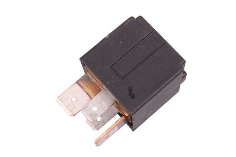 Relé 50A černé 46520429