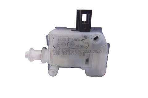 Elektrický zámek víčka palivové nádrže 1T0810773B