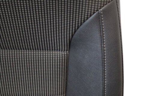 Sedadlo spolujezdce kůže/látka mechanické/elektrické černé (TAEJ) 13333772