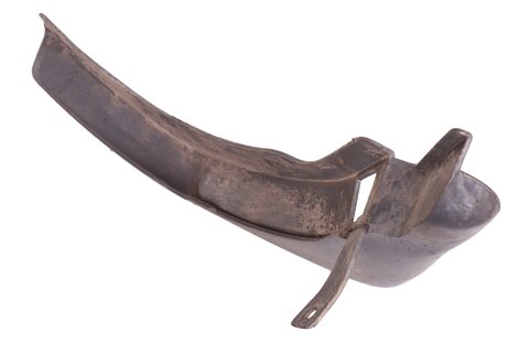 Zástěrka přední levá 638558H325