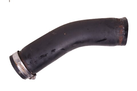 Hadice sání od turba k intercooleru 144638H800