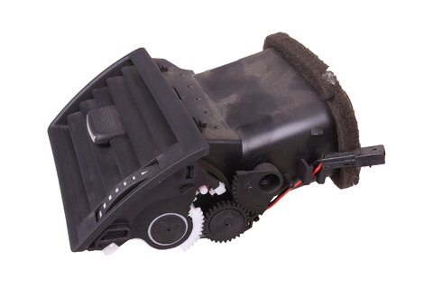 Výdech topení levý 4E0820901H