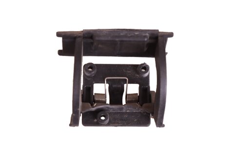 Držák krytky ostřikovače světel pravý 4E0998136A