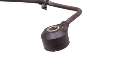 Snímač klepání motoru 077905377D