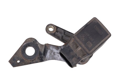 Snímač výšky světlometů (xenon) přední pravý 37141093697